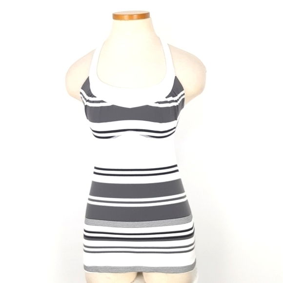 Lululemon Scoop Me Up Tank In Grey/White Stripe Size 6 🩶🤍🩶 - Picture 2 of 8